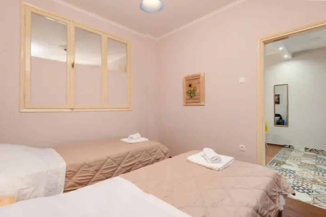 Private Pristine Balcony Home- Heart Of The Center Thessaloníki Luaran gambar