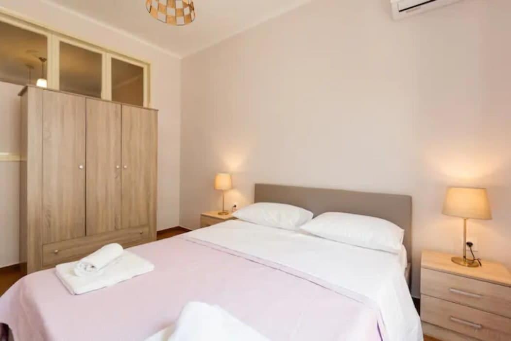 Private Pristine Balcony Home- Heart Of The Center Thessaloníki Luaran gambar