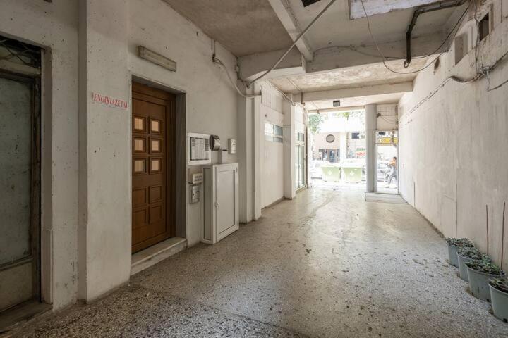 Private Pristine Balcony Home- Heart Of The Center Thessaloníki Luaran gambar